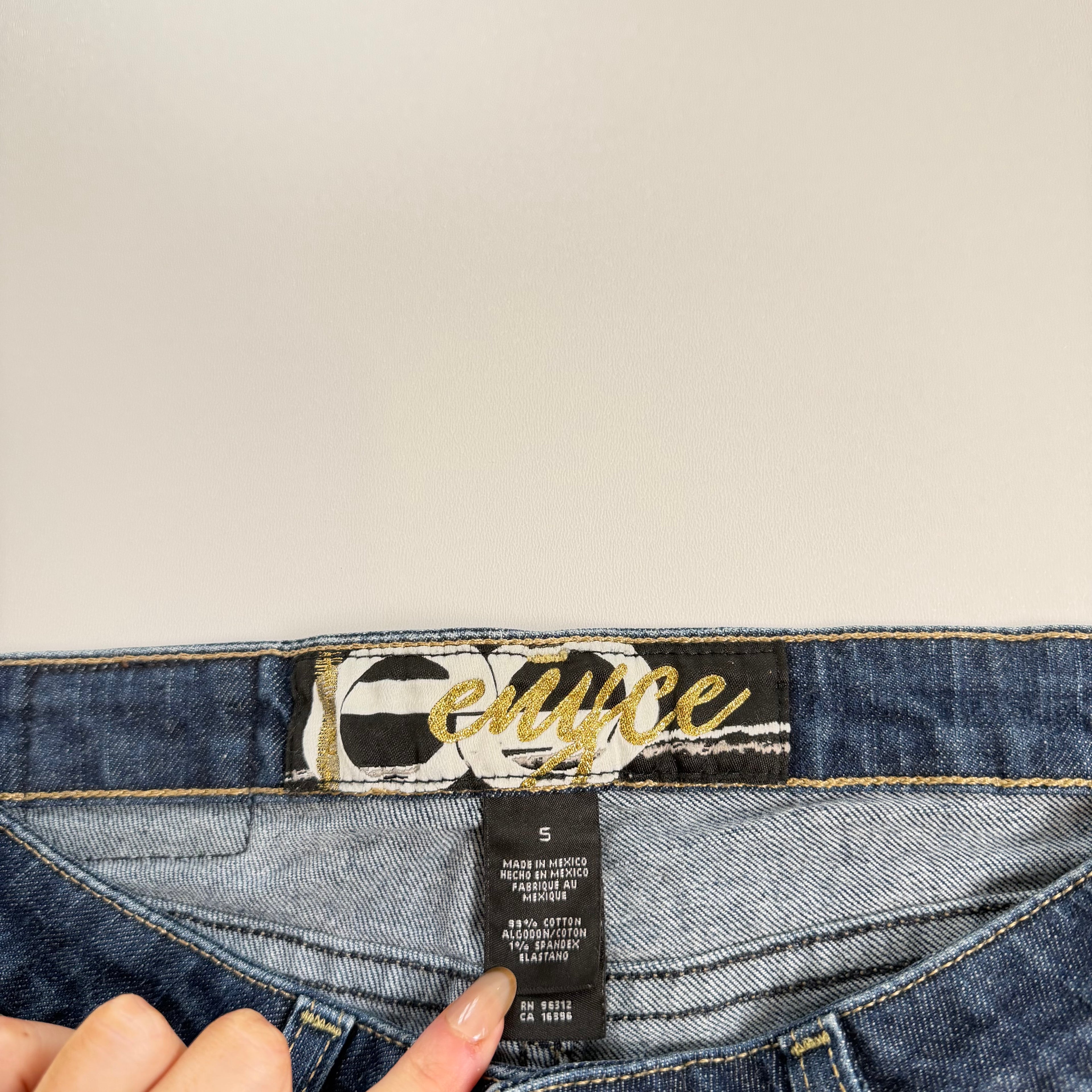 Vintage Y2K embroidered low rise flare jeans size XS