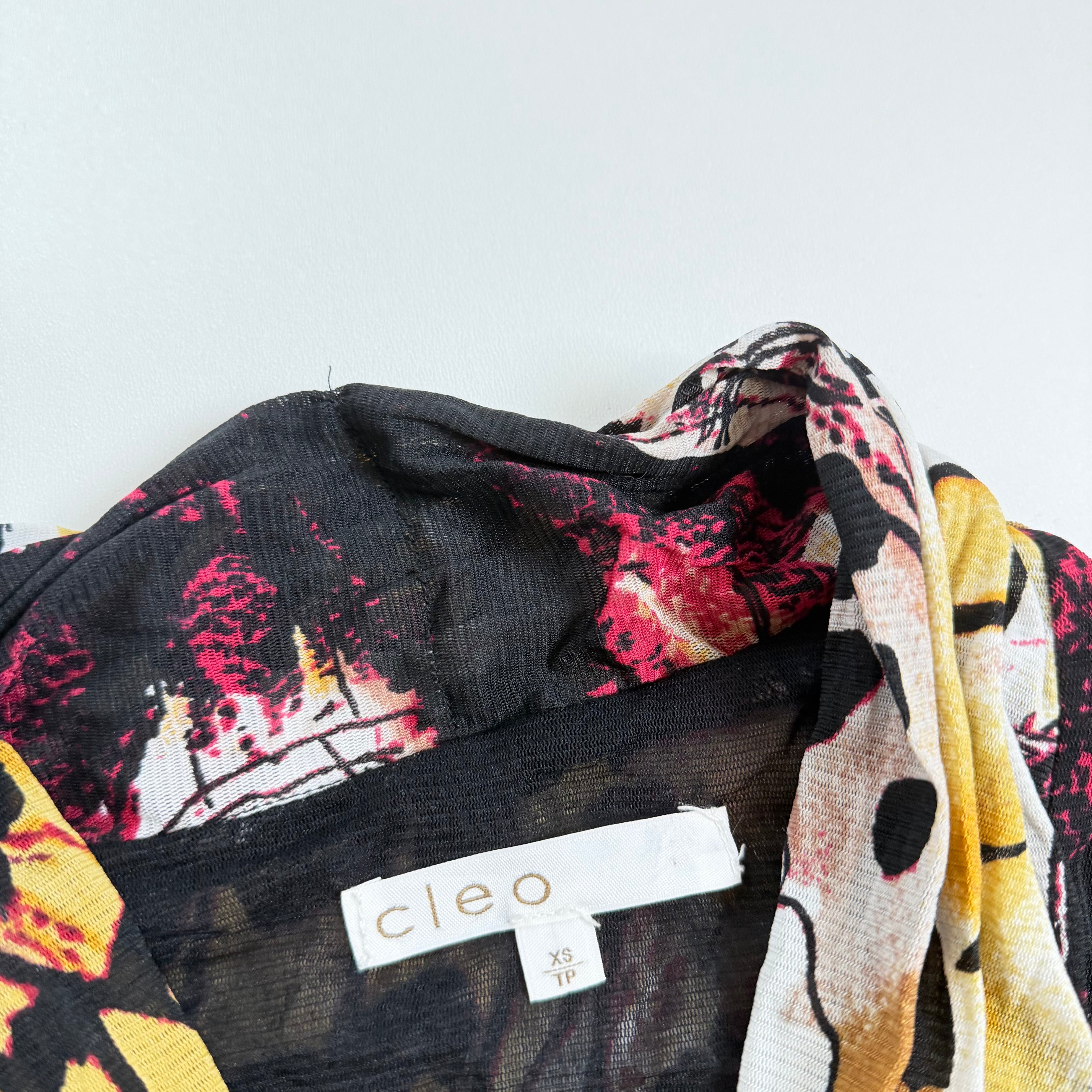 Vintage y2k black yellow print long sleeve mesh top size XS/S