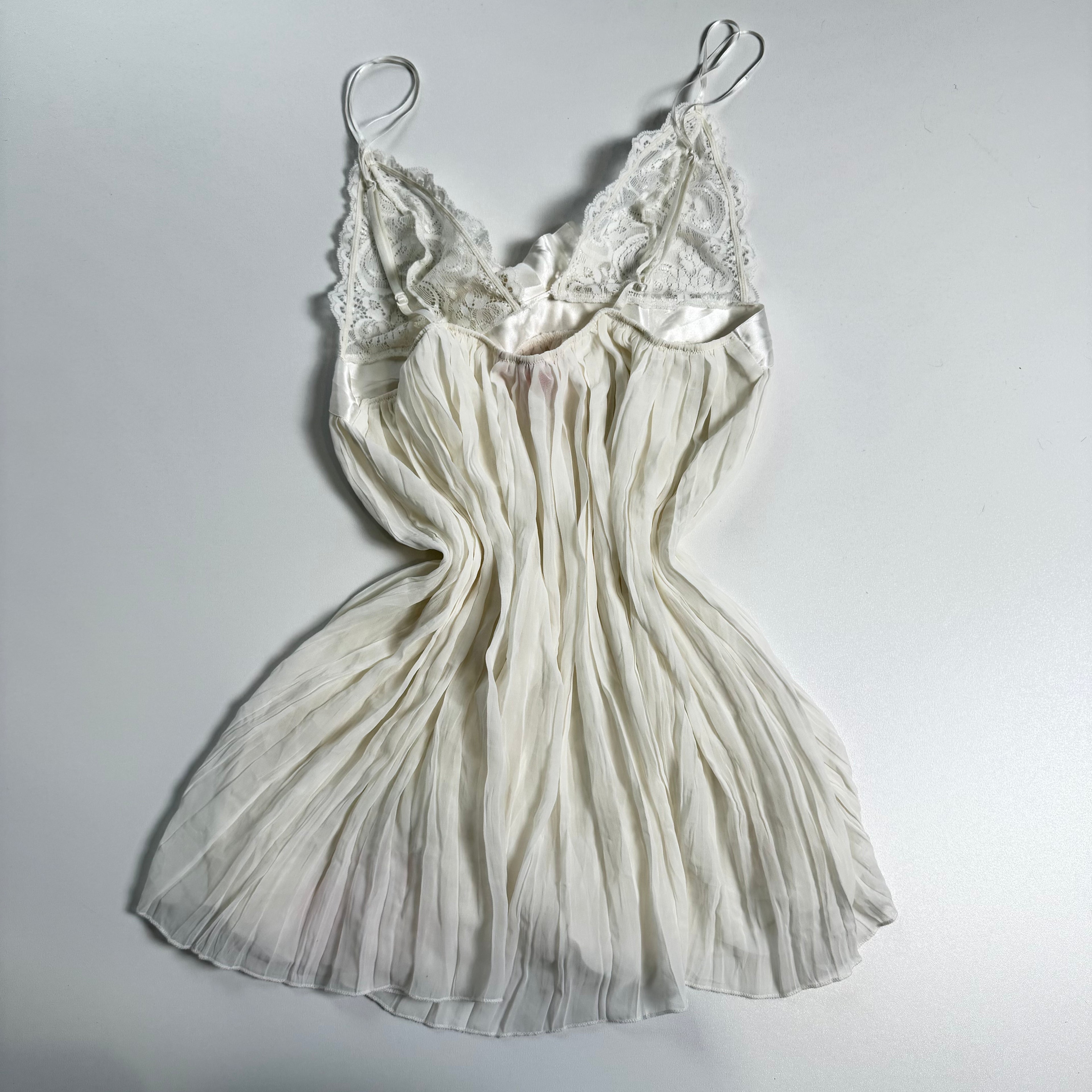 Vintage Y2K white Victoria’s Secret flowy mesh babydoll size S/M