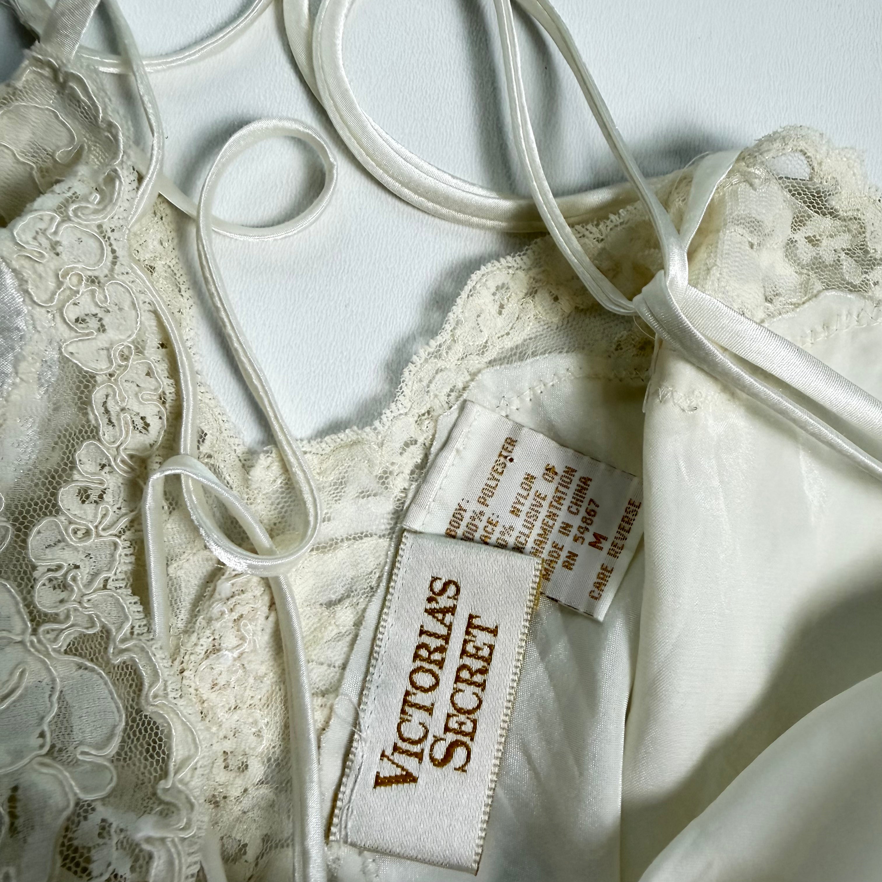 Vintage Y2K old label Victoria’s Secret silky flowy babydoll / mini dress slip size M