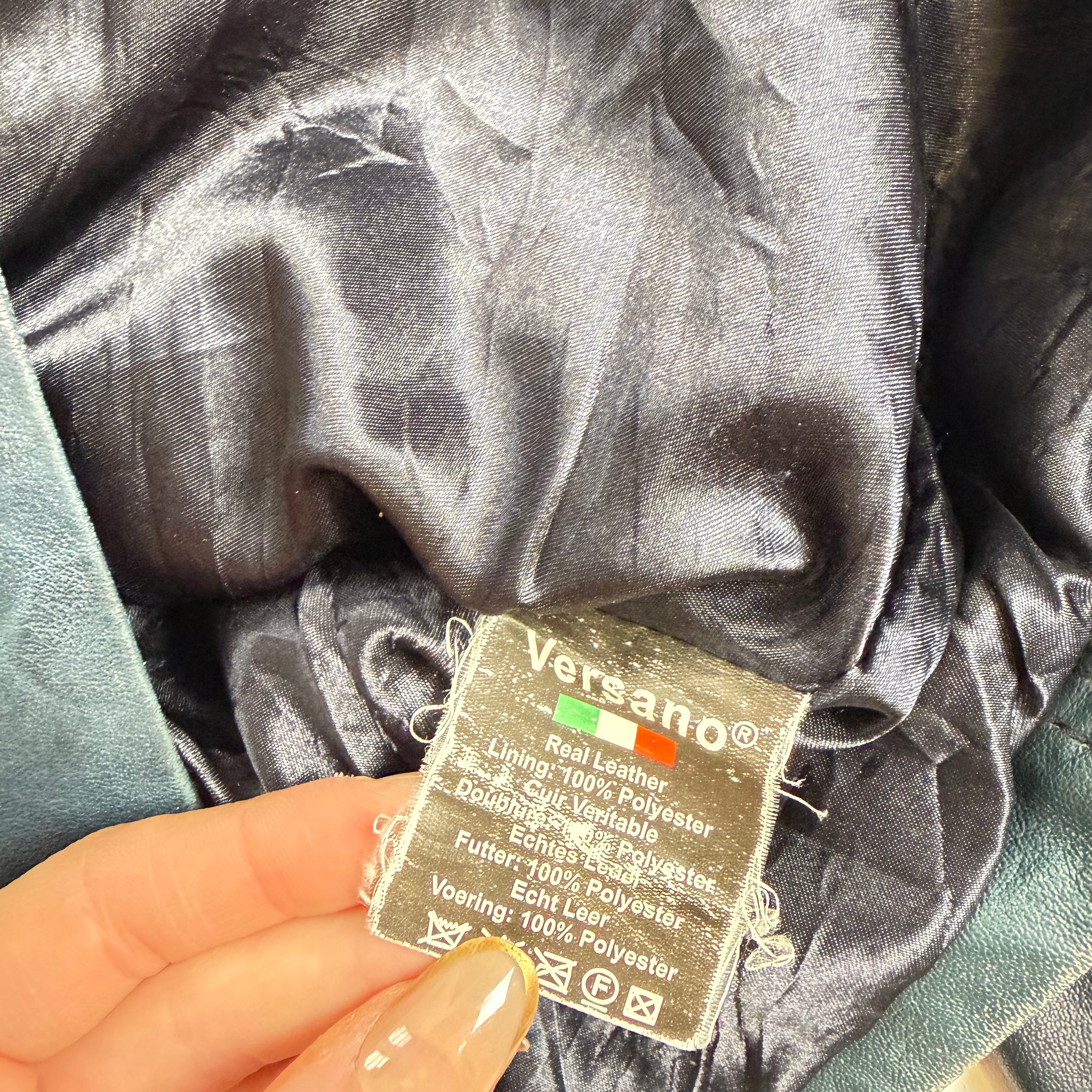 Vintage Y2K blue fitted leather jacket size M/L