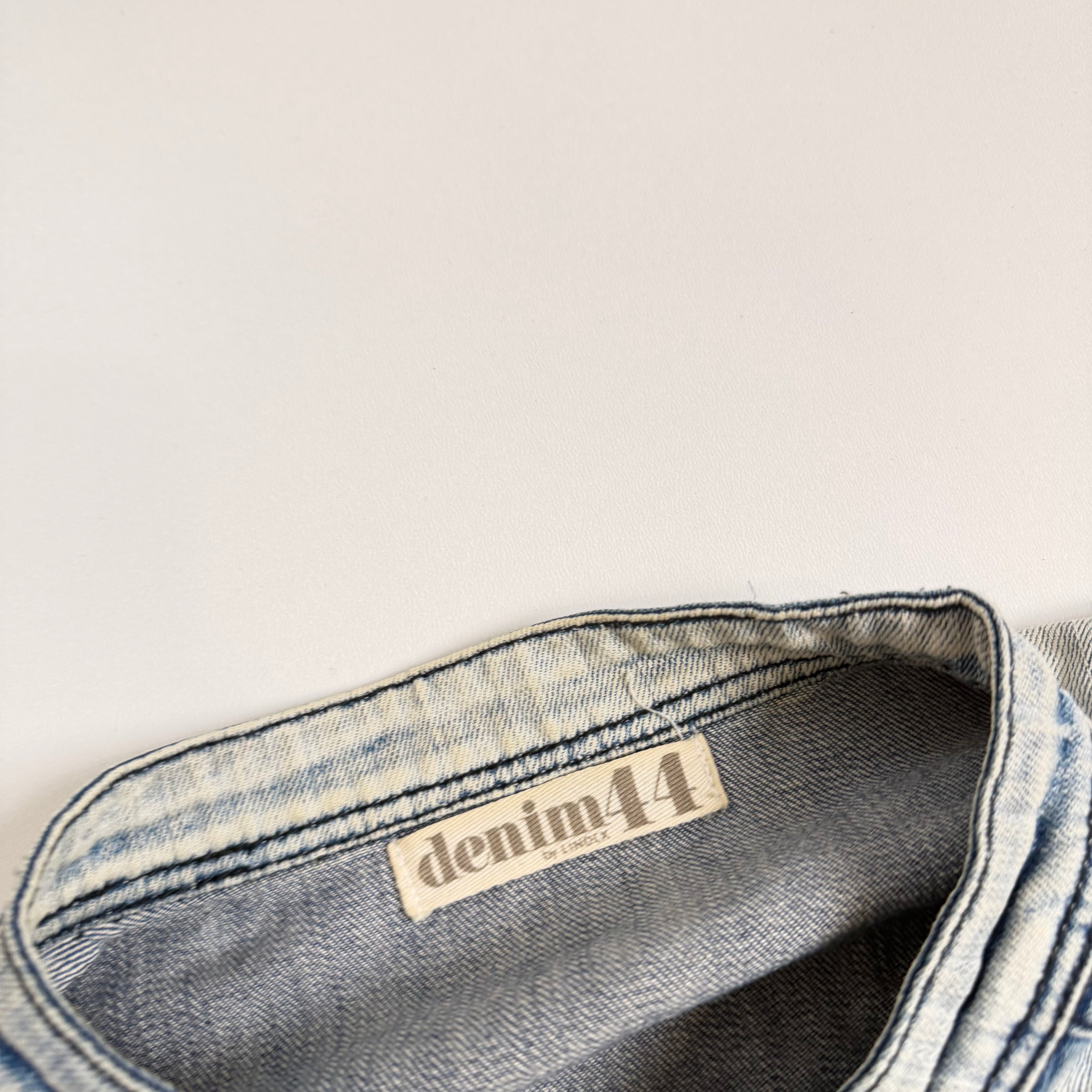 Vintage Y2K fitted button denim jacket size L