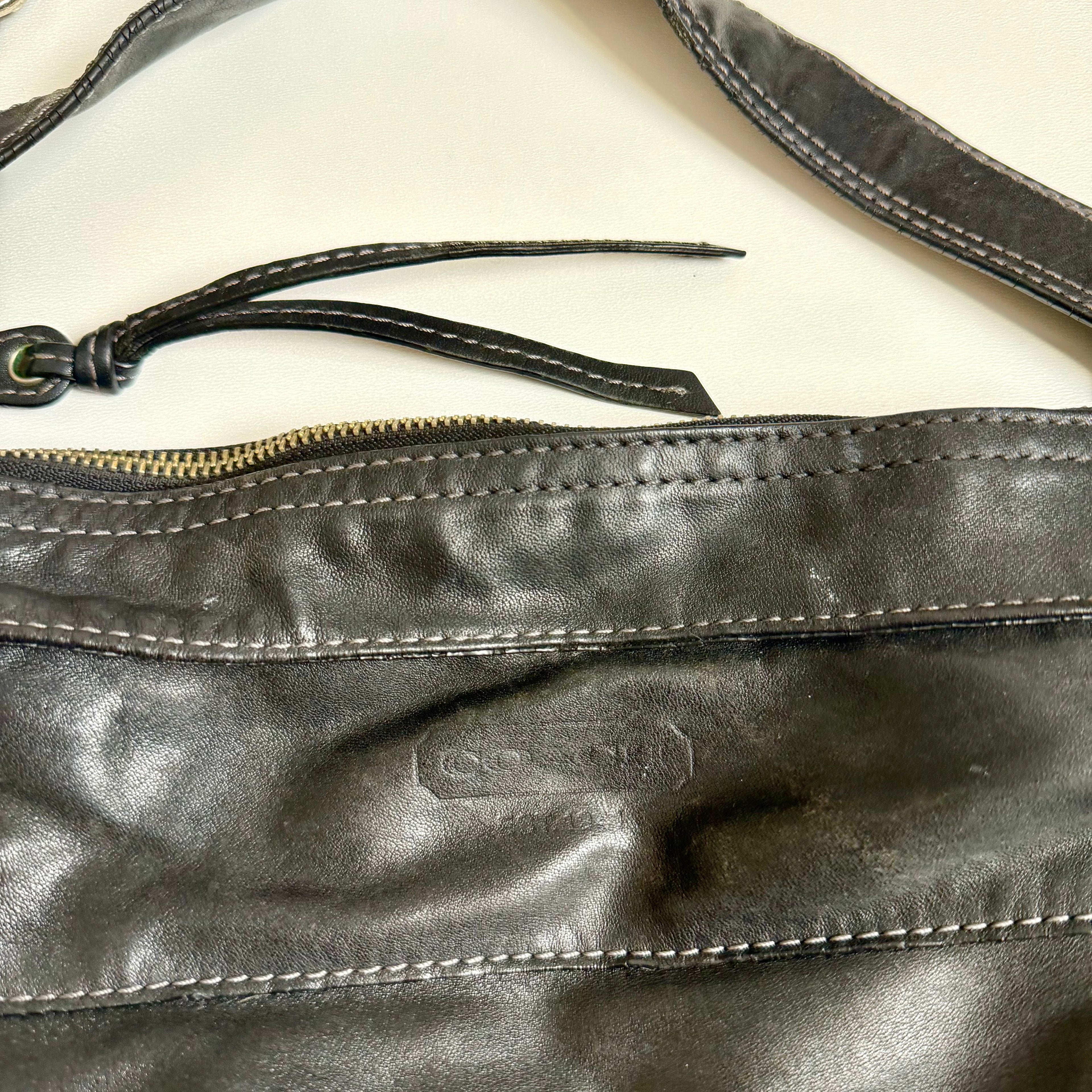 Vintage Y2K Coach black handbag