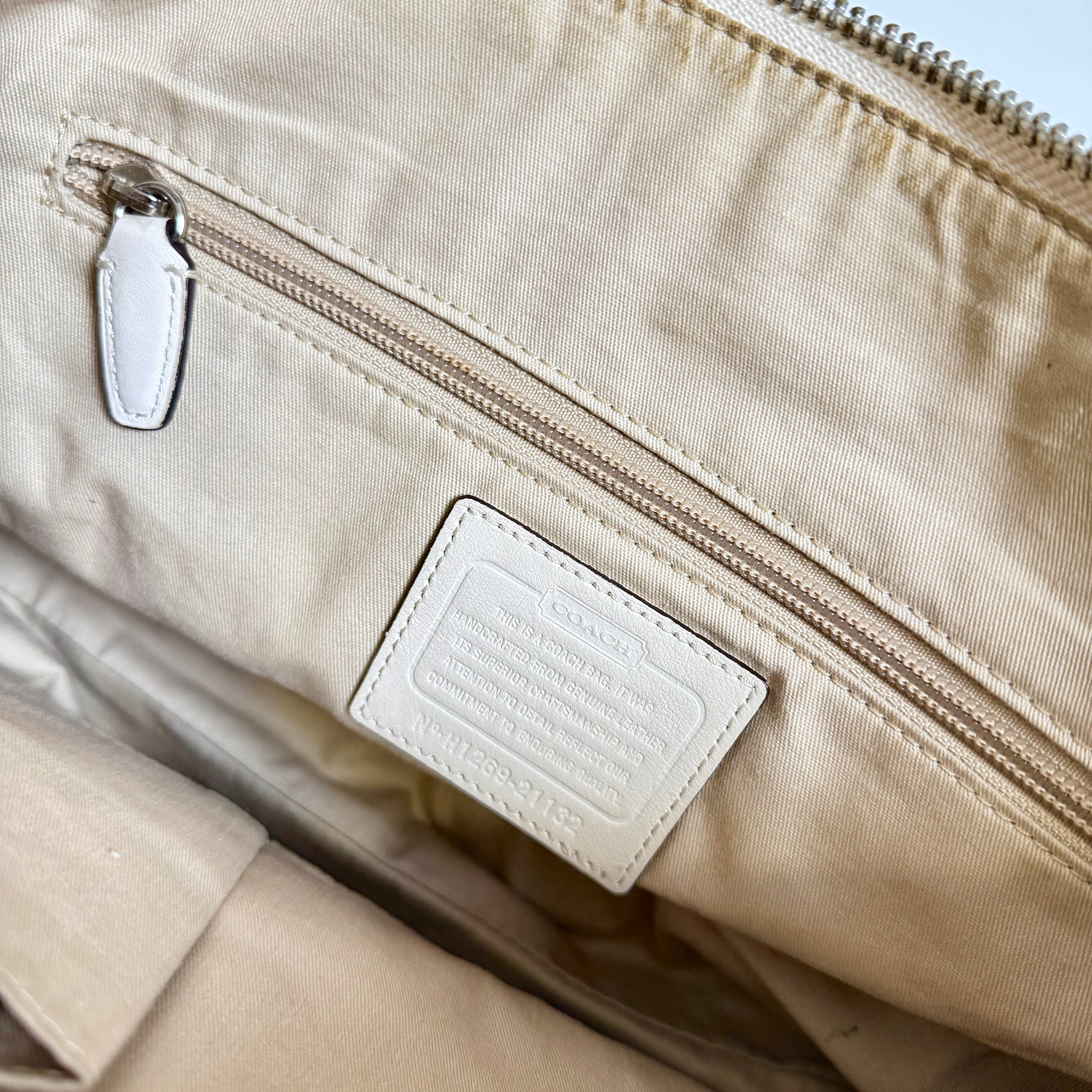 Vintage Y2K white/cream Coach handbag