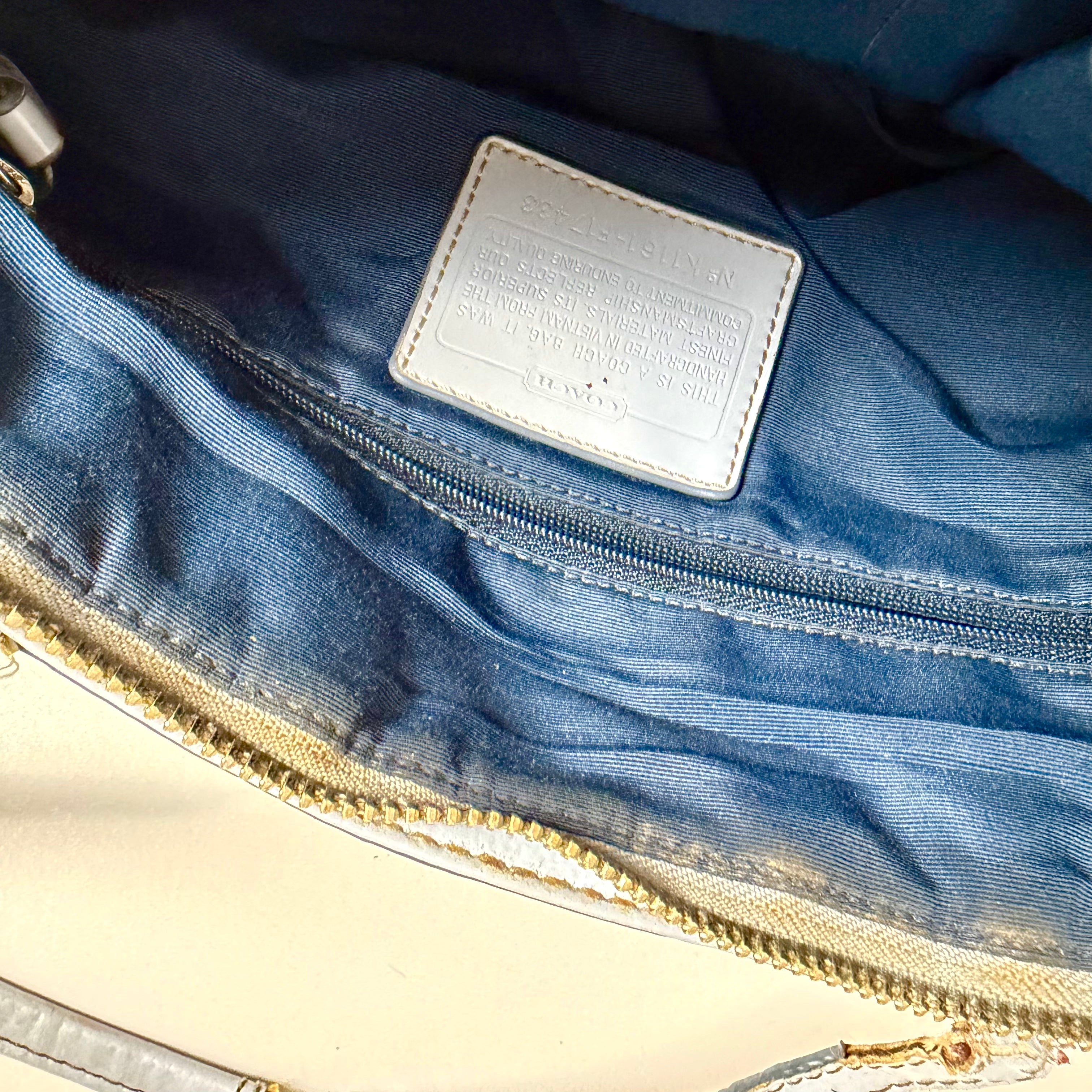 Vintage Y2K Coach grey monogram shoulder bag